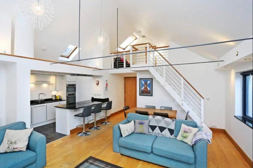Appartement Cozy Mezzanine In Edinburgh's Old Town *